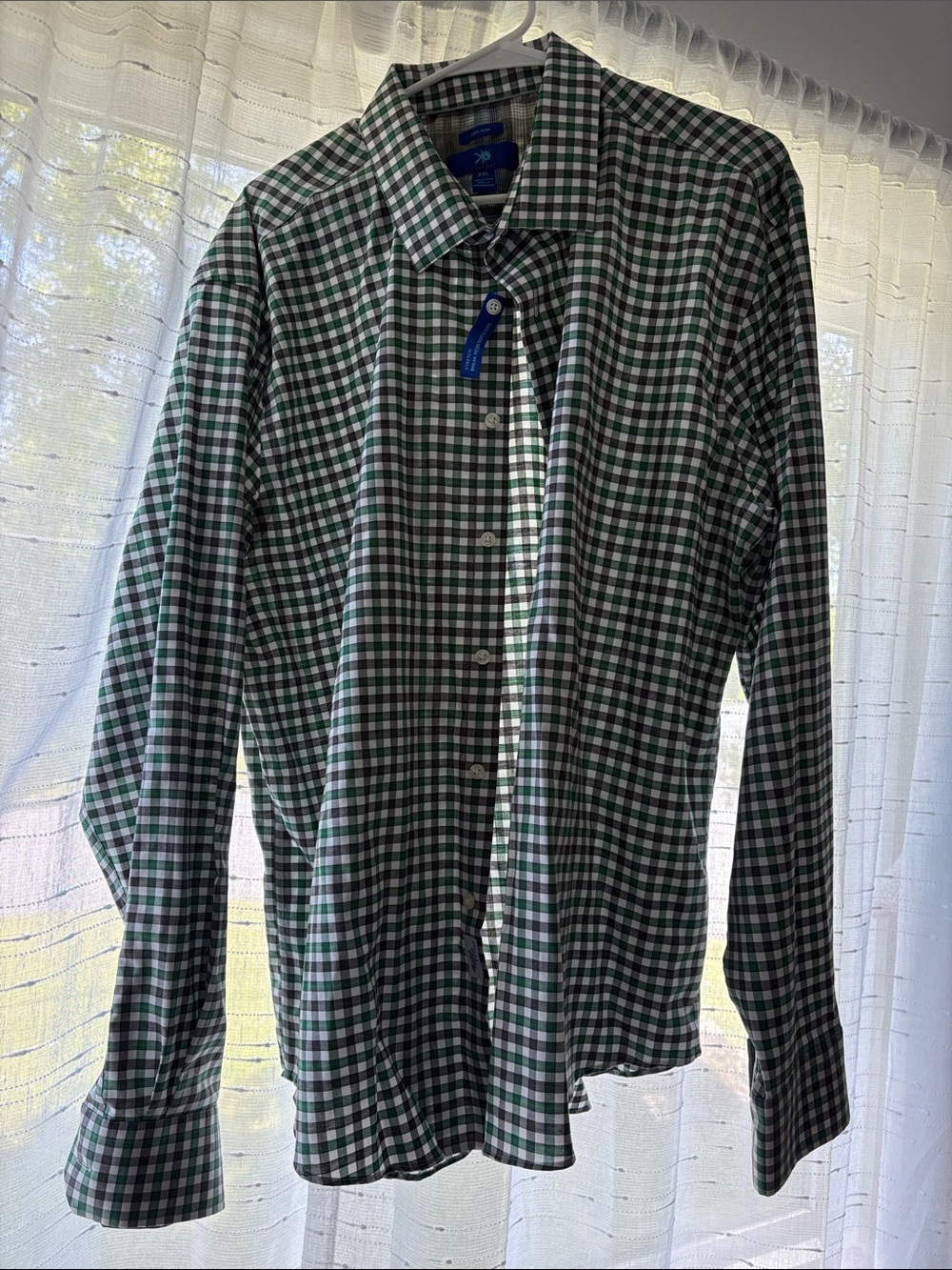 Brand new Egara Checker Button-Down Shirt